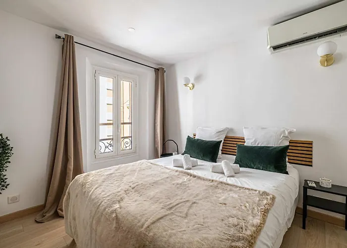 Le Contemporain Adorable Avec Petite Terrasse, Emplacement Idéal Dans Le Centre Apartamento Cannes
