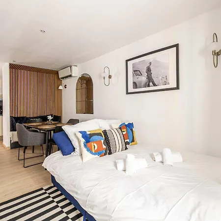 Le Contemporain Adorable Avec Petite Terrasse, Emplacement Ideal Dans Le Centre Apartmán *