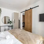 Le Contemporain Adorable Avec Petite Terrasse, Emplacement Ideal Dans Le Centre 公寓 *