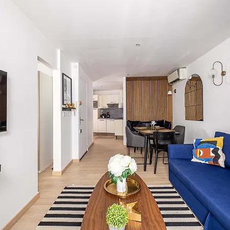 Daire Le Contemporain Adorable Avec Petite Terrasse, Emplacement Ideal Dans Le Centre *