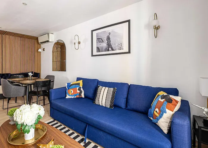 Le Contemporain Adorable Avec Petite Terrasse, Emplacement Ideal Dans Le Centre Cannes