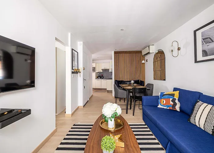 Daire Le Contemporain Adorable Avec Petite Terrasse, Emplacement Ideal Dans Le Centre *
