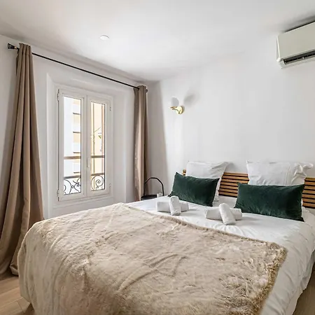 Le Contemporain Adorable Avec Petite Terrasse, Emplacement Ideal Dans Le Centre Appartement Cannes